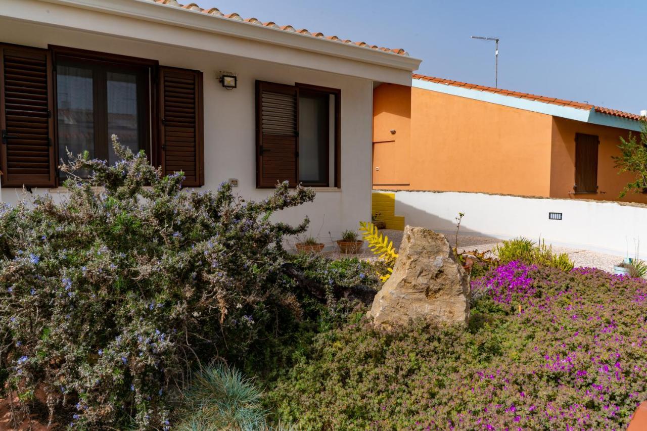 Casa Vacanze Funtana Meiga Cabras Exterior foto